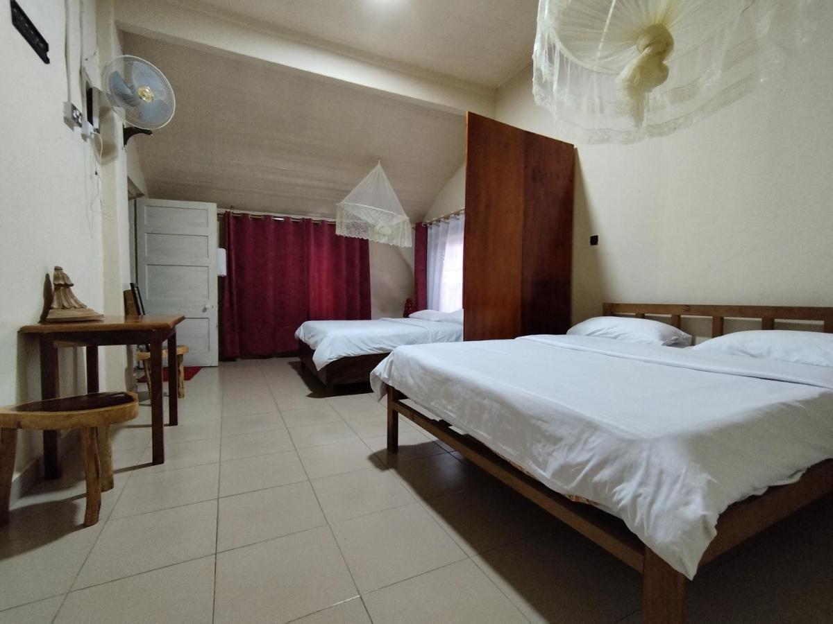 Mia Safari Lodge And Restaurant Ентебе Екстериор снимка