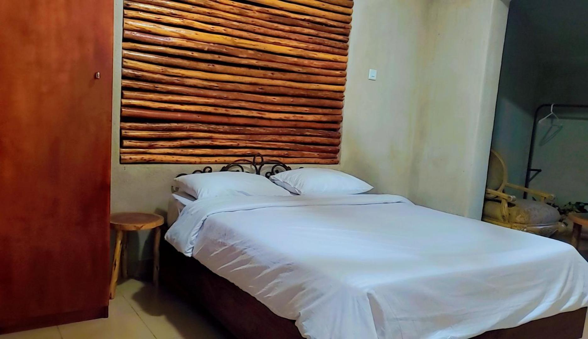 Mia Safari Lodge And Restaurant Ентебе Екстериор снимка