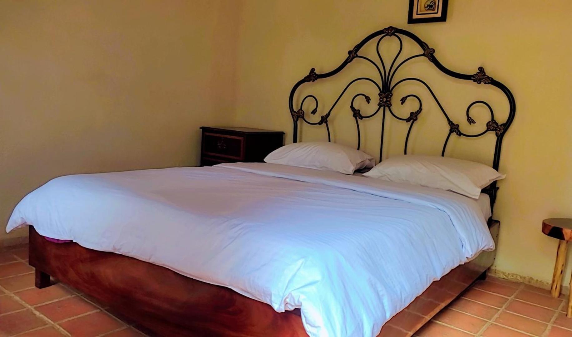Mia Safari Lodge And Restaurant Ентебе Екстериор снимка